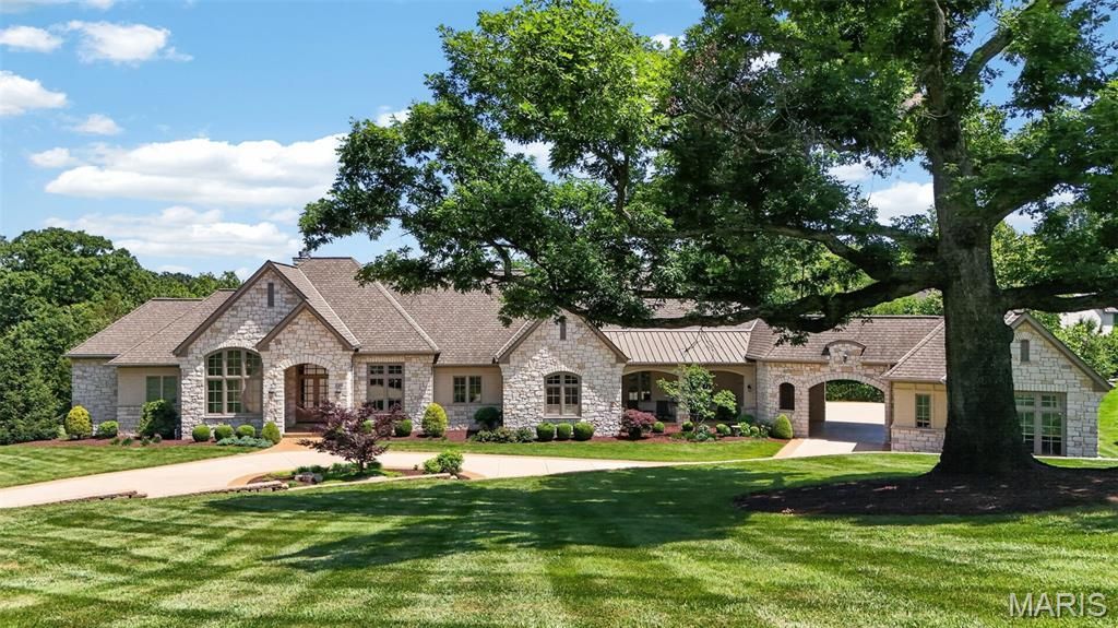 262 Dietrich Road, Ballwin, MO 63021 Main Photo