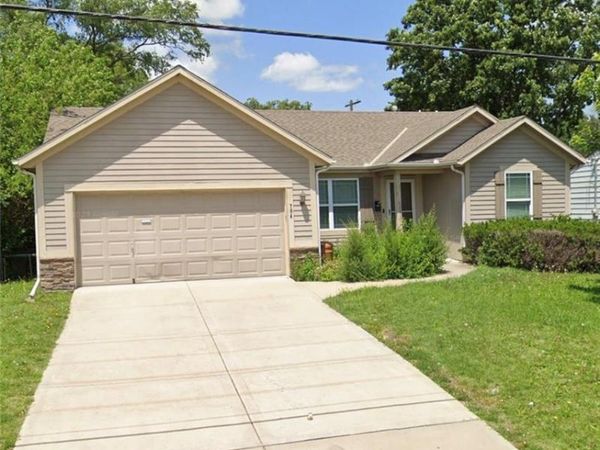 704 W Dennis Avenue, Olathe, KS 66061