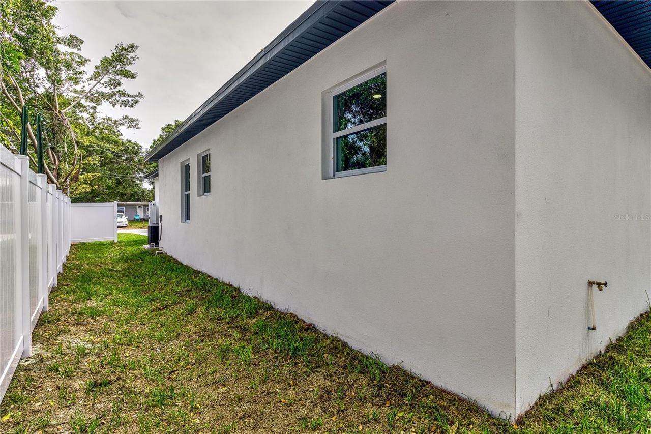 6251 148 Avenue N, Clearwater, FL 33760 Photo