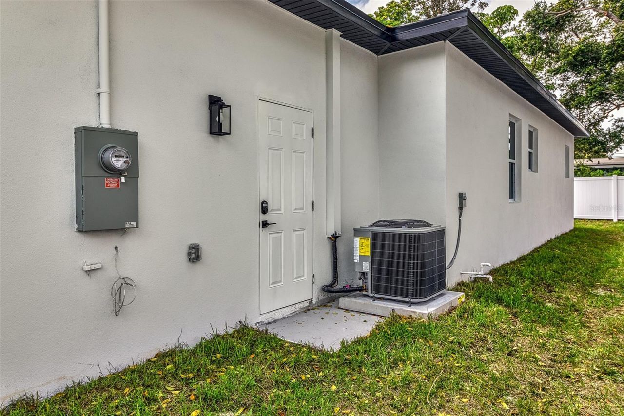 6251 148 Avenue N, Clearwater, FL 33760 Photo