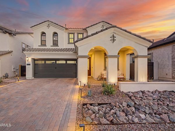 819 E DEER CREEK Road, Phoenix, AZ 85048