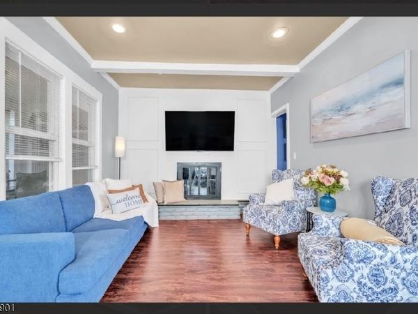 518 Miner Ter, Linden, NJ 07036