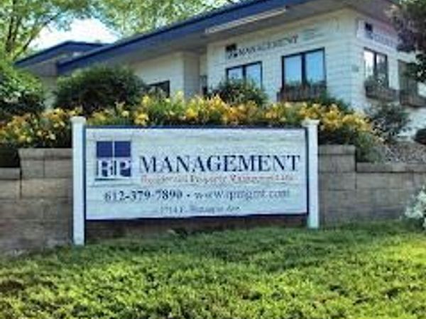 1714 E Hennepin Avenue , Minneapolis, MN 55414
