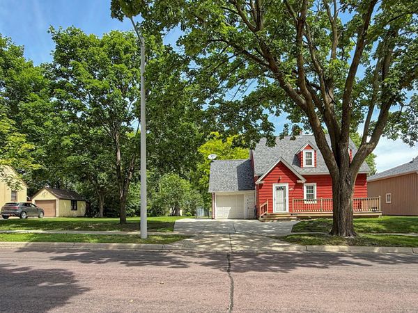 419 Webster Street , Fairmont, MN 56031