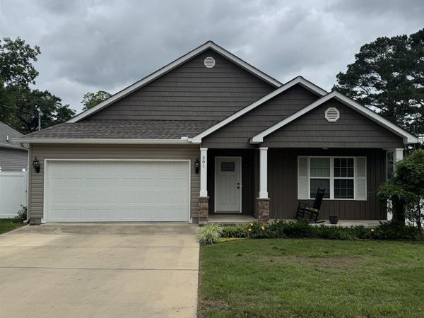 501 Barkley Street SW, Hartselle, AL 35640