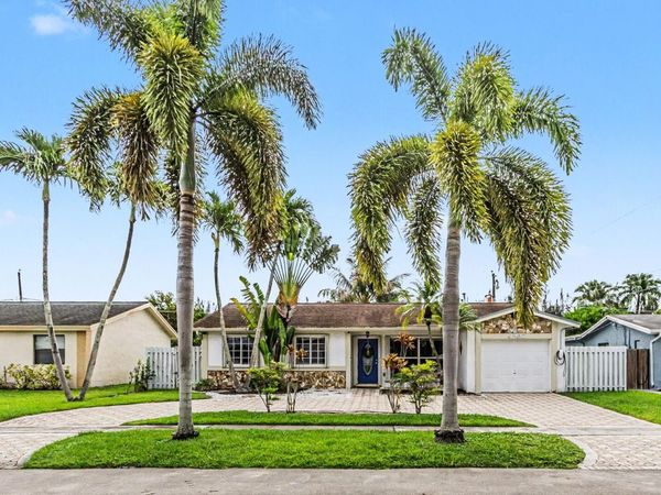 4560 NW 113th Terrace, Sunrise, FL 33323