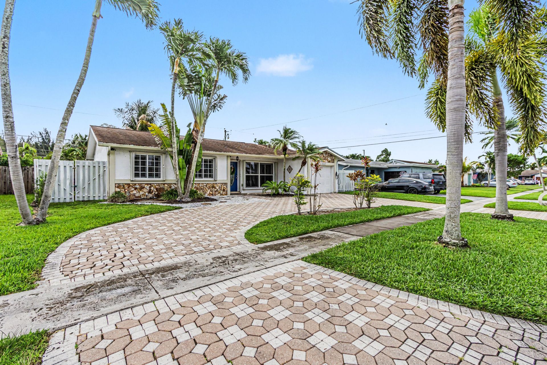 4560 NW 113th Terrace, Sunrise, FL 33323 Photo