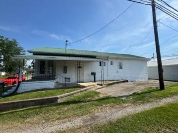 20 N Illinois Ave., Wellston, OH 45692
