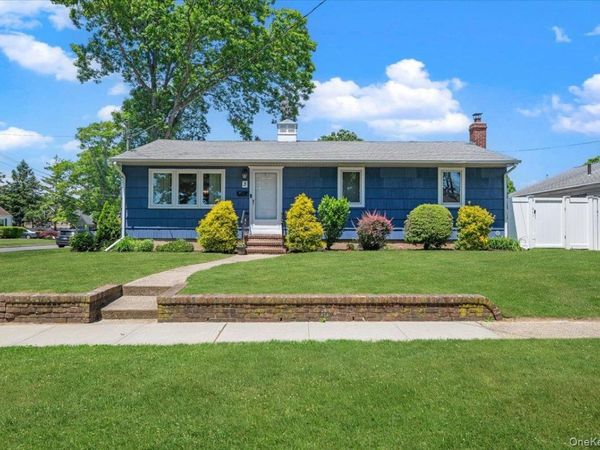 3 Cherry Street, Massapequa, NY 11758