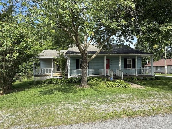 825 3rd Street , Rosiclare, IL 62982