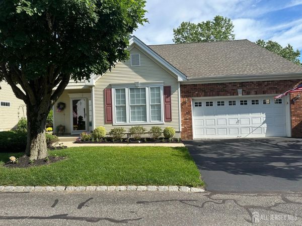 17 Burholme Drive , Trenton, NJ 08691