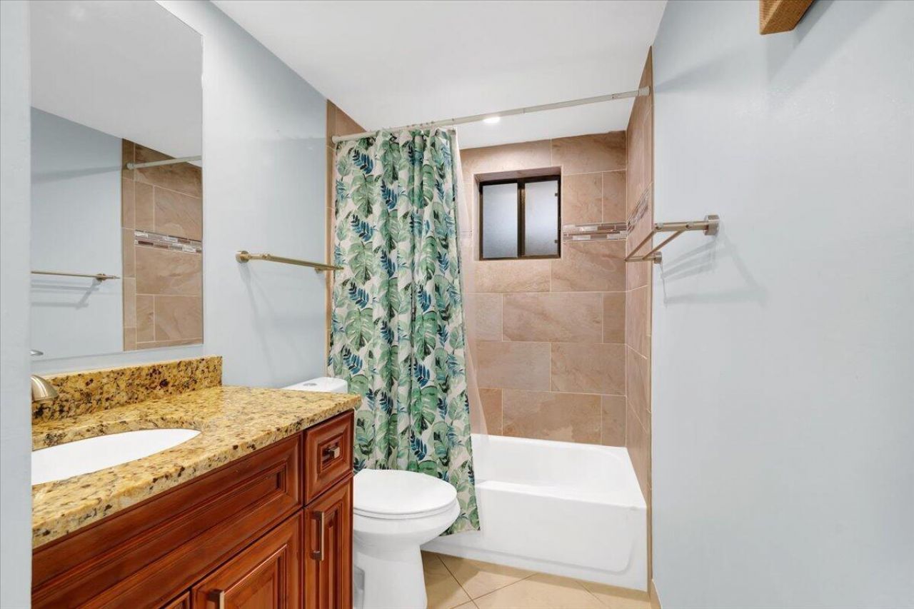 5190 Las Verdes Circle, Unit 108, Delray Beach, FL 33484 Photo