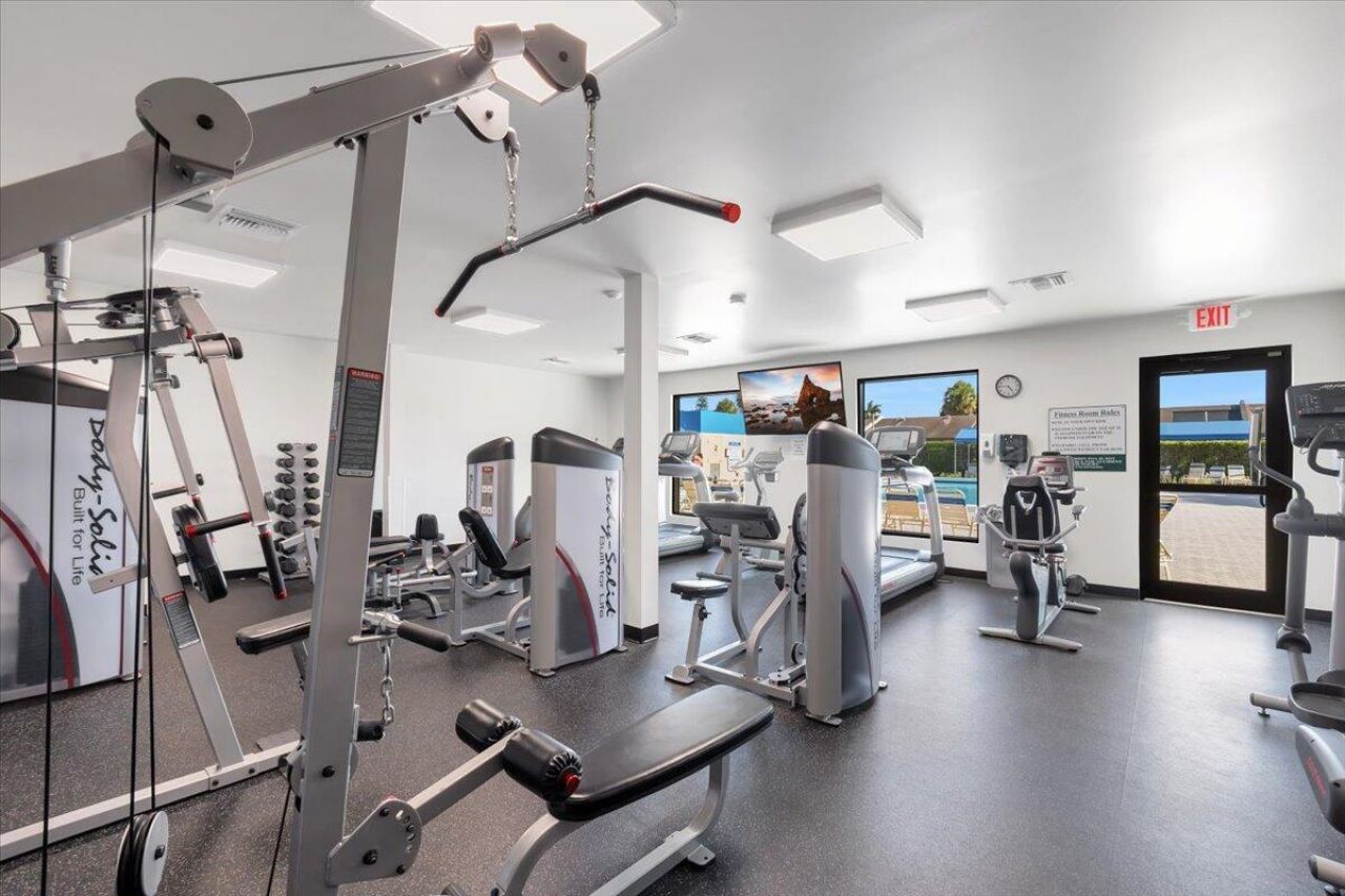5190 Las Verdes Circle, Unit 108, Delray Beach, FL 33484 Photo
