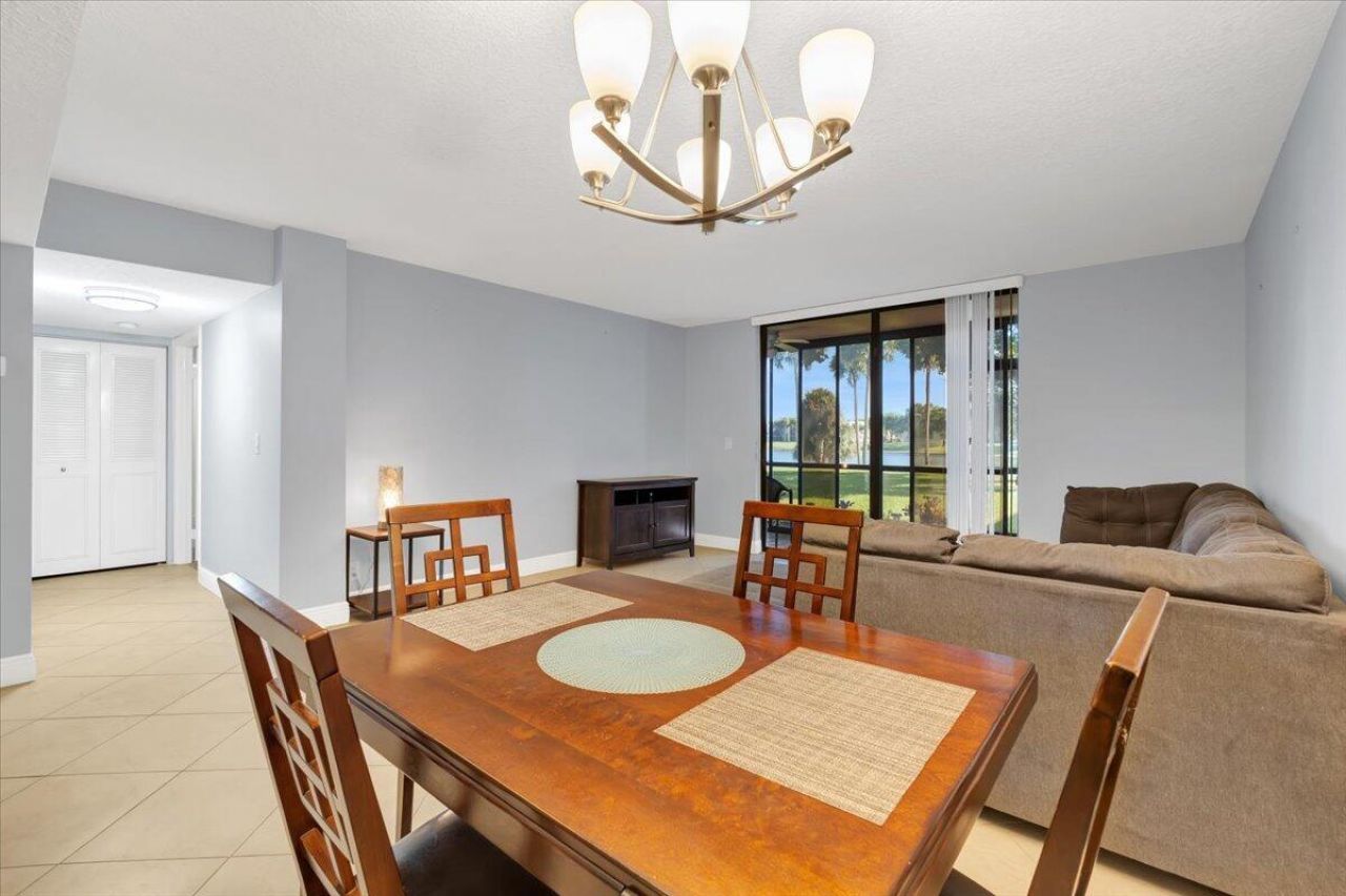 5190 Las Verdes Circle, Unit 108, Delray Beach, FL 33484 Photo
