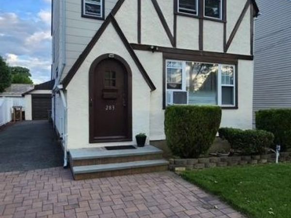 283 Houston Avenue, Unit 2nd floor, Mineola, NY 11501