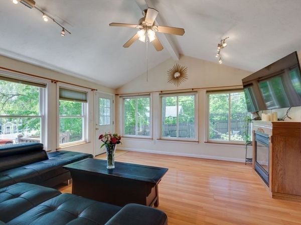 45 Riveredge Road, Billerica, MA 01862