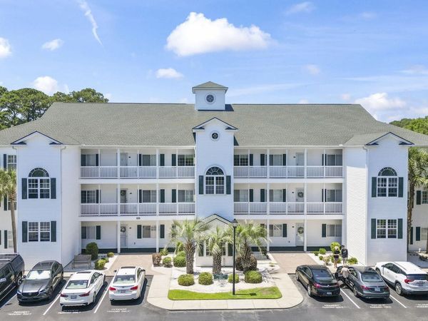 131 Greenside Villas Dr., Unit B15, Little River, SC 29566