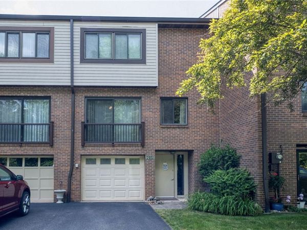 205 Springwater Ct , Coraopolis, PA 15108
