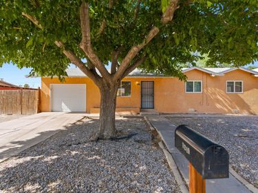 1219 Aztec Road NW, Albuquerque, NM 87107
