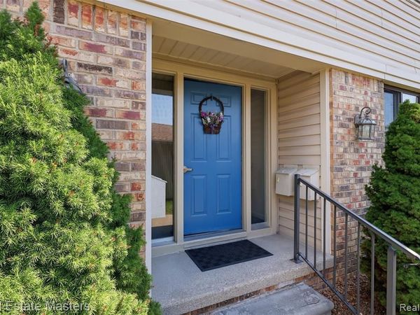 1700 River Road, Marysville, MI 48040