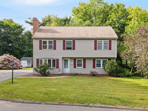16 Mars Dr, Shrewsbury, MA 01545