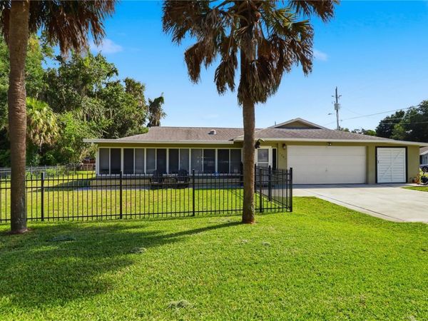 1381 CR 446A , LAKE PANASOFFKEE, FL 33538