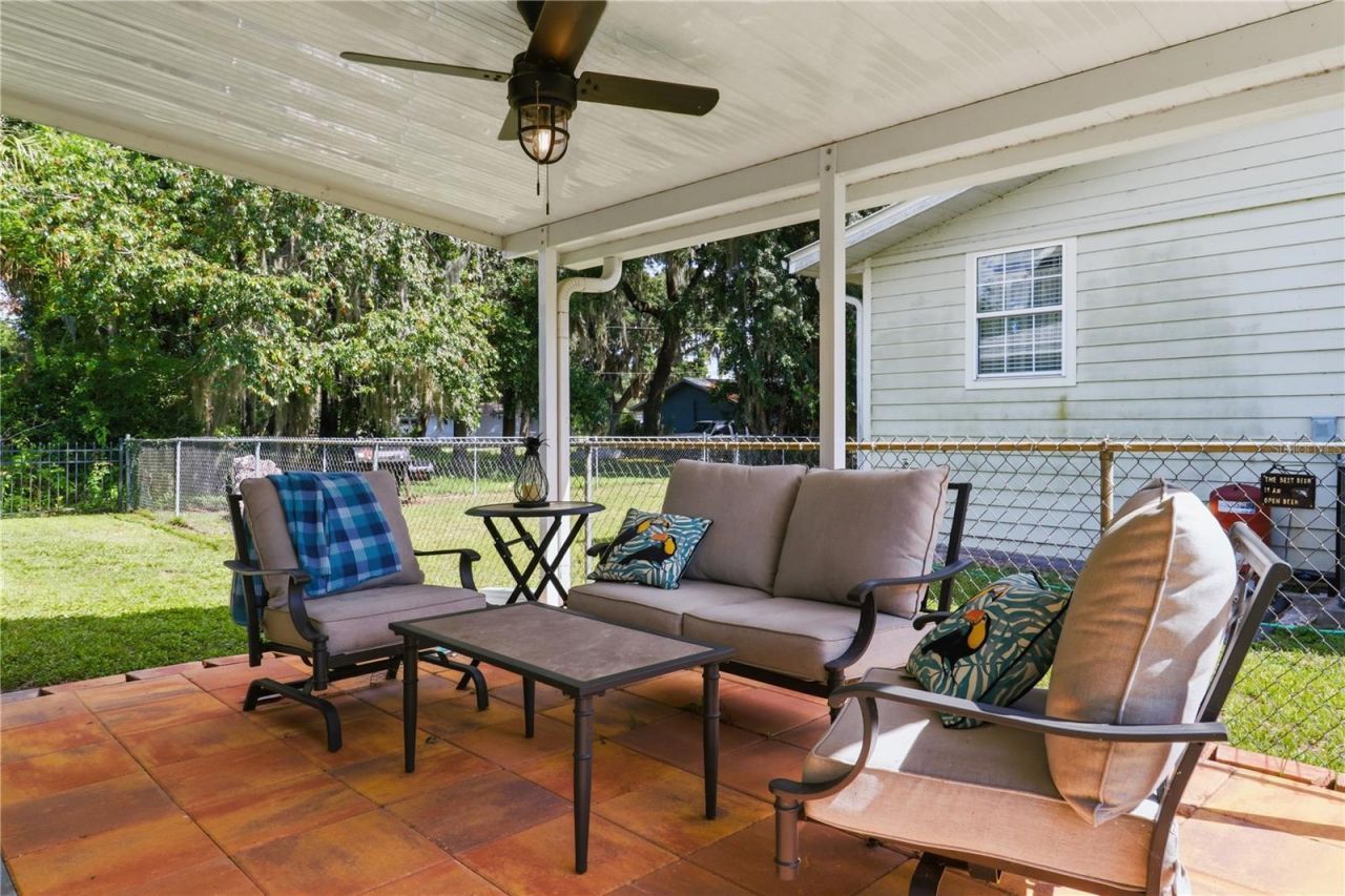 1381 Cr 446a , Lake Panasoffkee, FL 33538 Photo