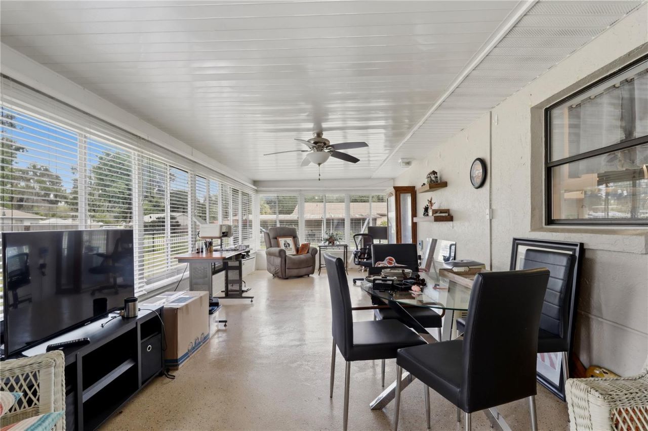 1381 Cr 446a , Lake Panasoffkee, FL 33538 Photo