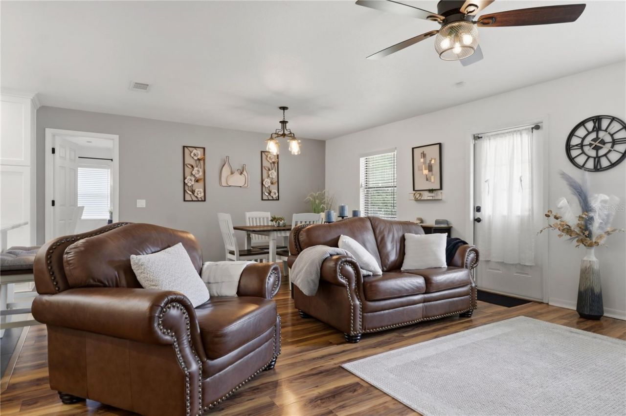 1381 Cr 446a , Lake Panasoffkee, FL 33538 Photo