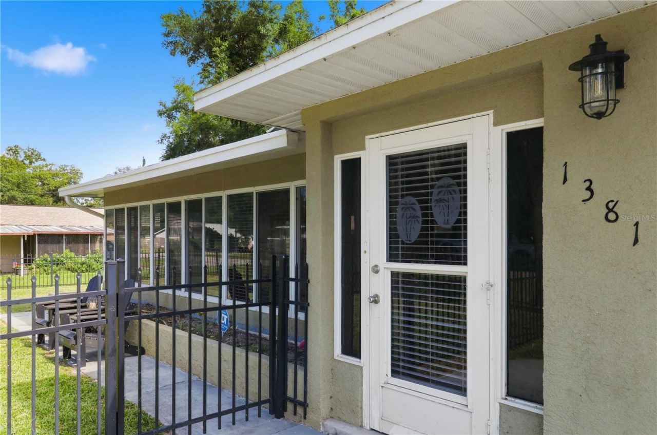 1381 Cr 446a , Lake Panasoffkee, FL 33538 Photo