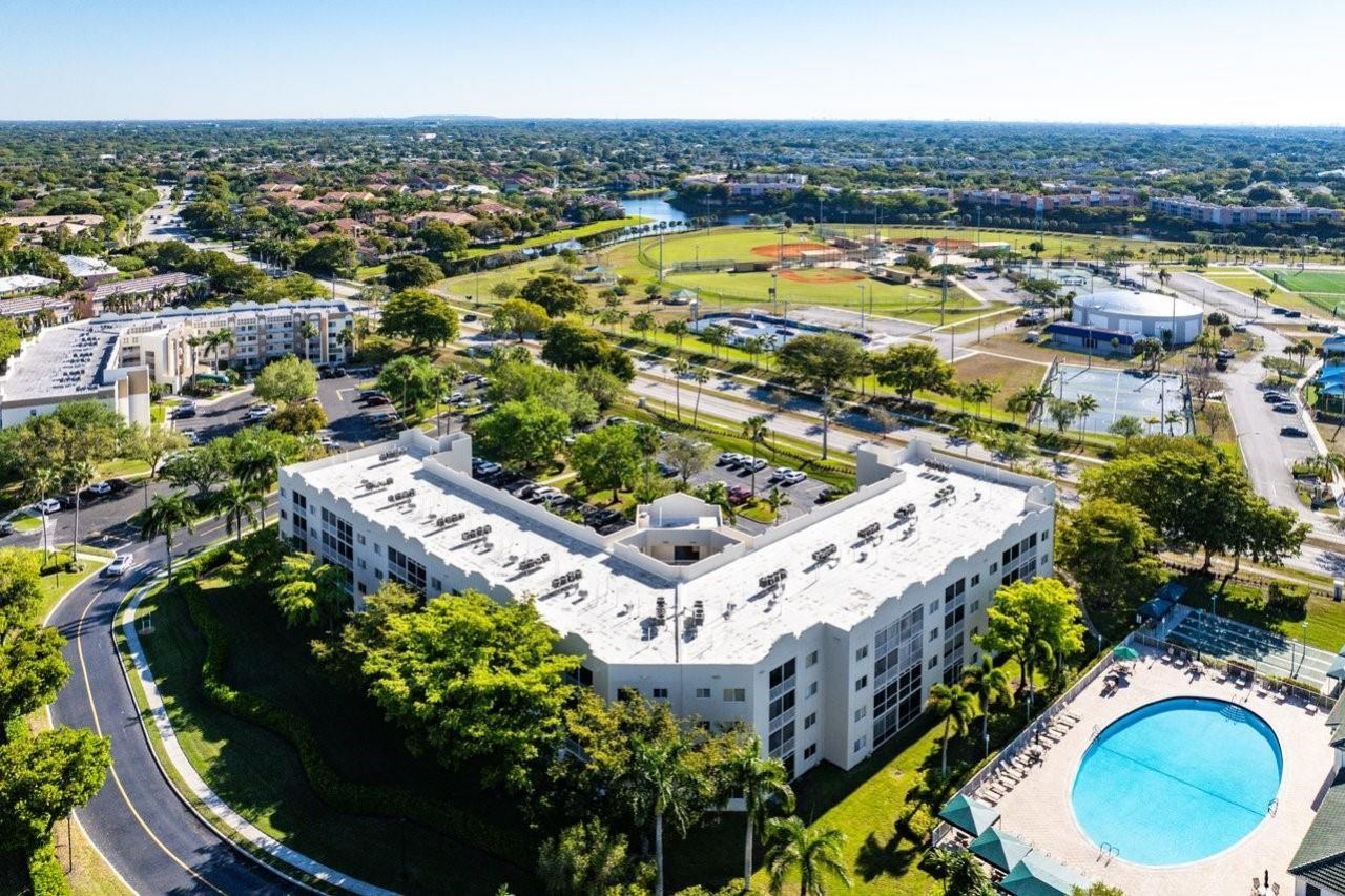7775 Southampton Terrace, Unit 310, Tamarac, FL 33321 Photo