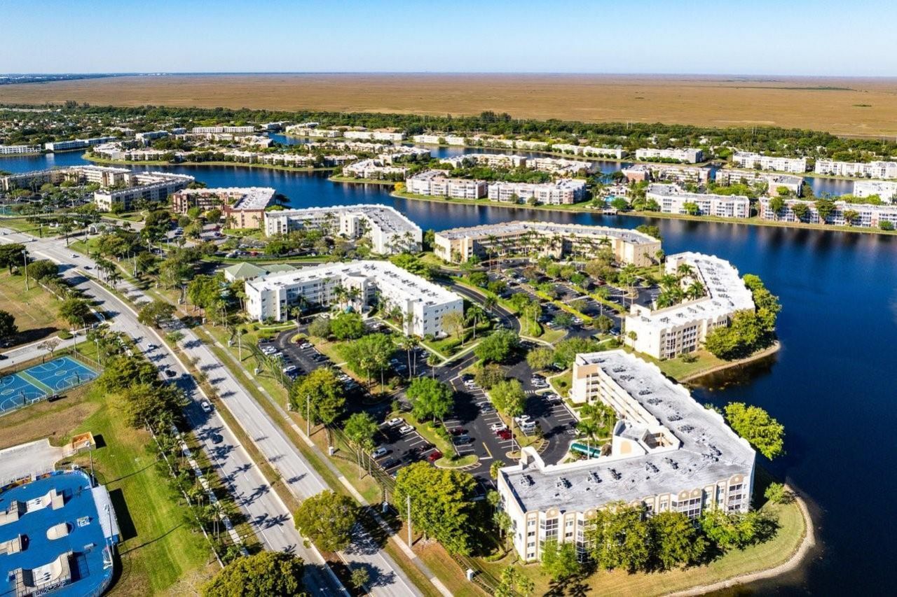 7775 Southampton Terrace, Unit 310, Tamarac, FL 33321 Photo