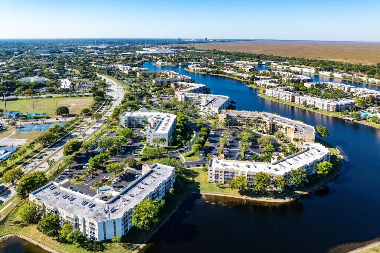 7775 Southampton Terrace, Unit 310, Tamarac, FL 33321 Photo