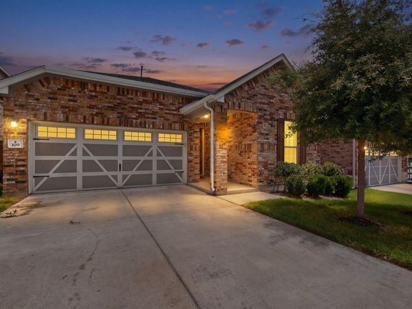 109 Asher Blue DR , Unit 3, Hutto, TX 78634