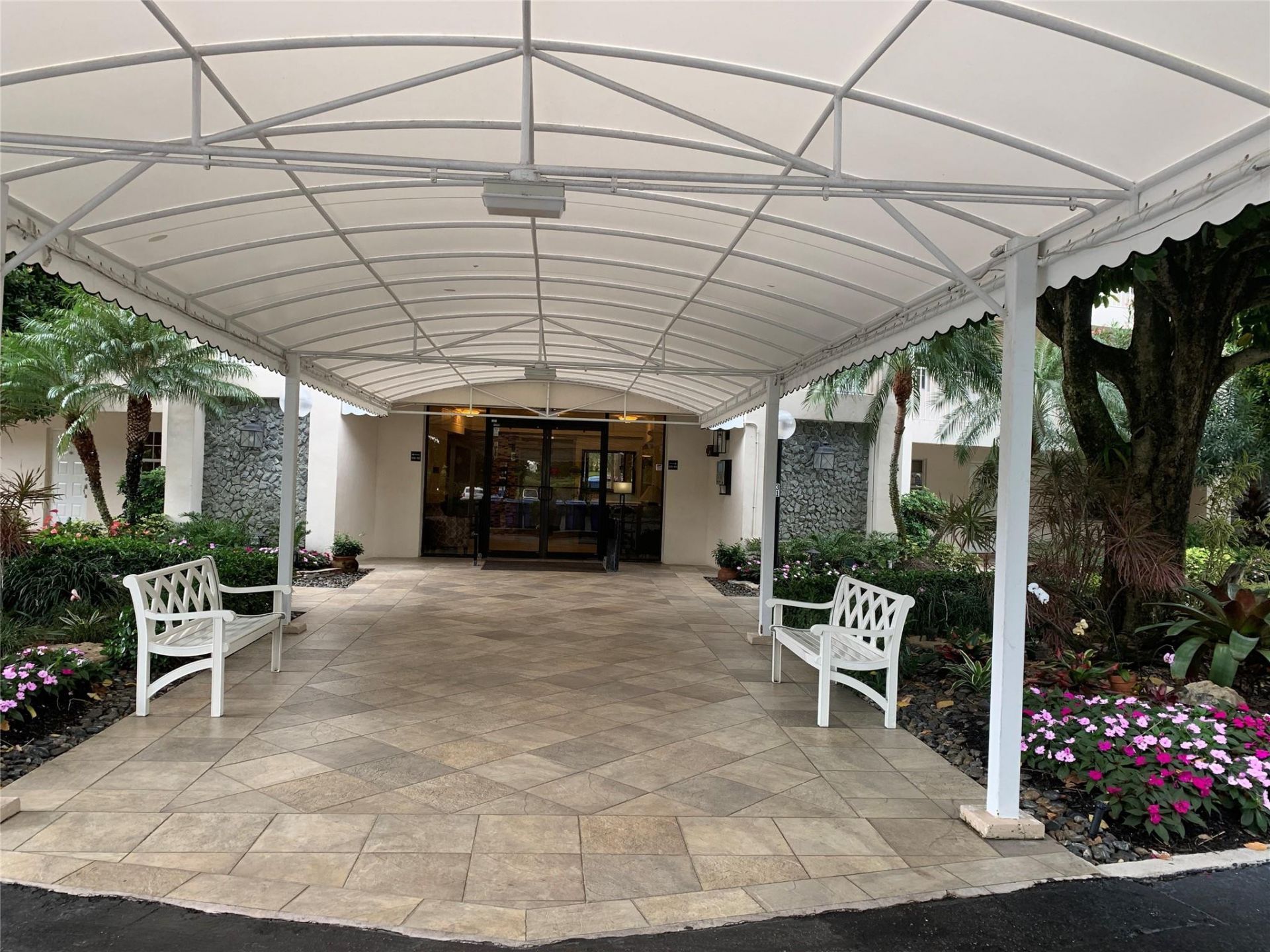 3499 Oaks Way, Unit 607, Pompano Beach, FL 33069 Photo