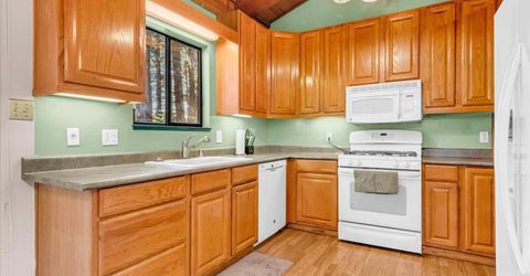 1610 Plateau Circle, South Lake Tahoe, CA 96150 Photo
