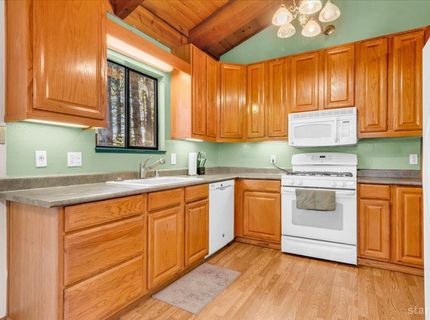 1610 Plateau Circle, South Lake Tahoe, CA 96150 Photo