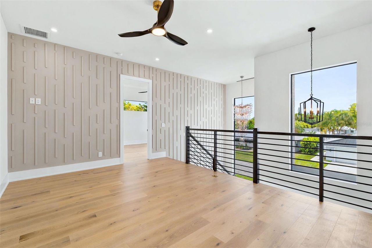 1870 Jasmine Drive, Sarasota, FL 34239 Photo
