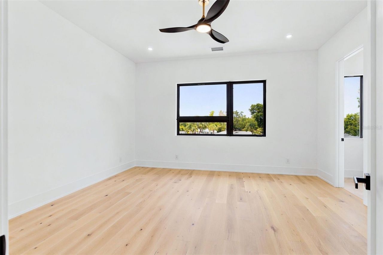 1870 Jasmine Drive, Sarasota, FL 34239 Photo