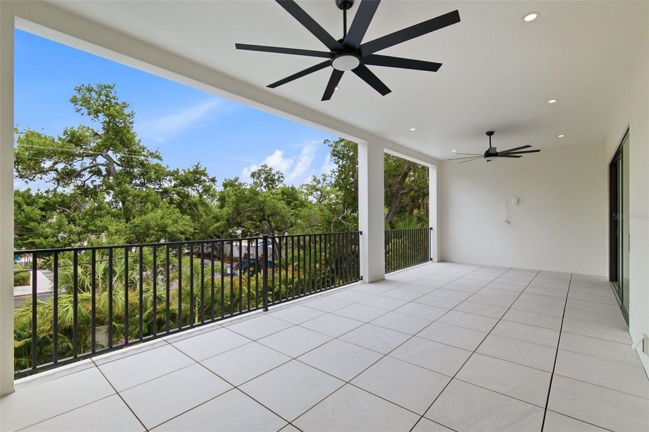 1870 Jasmine Drive, Sarasota, FL 34239 Photo