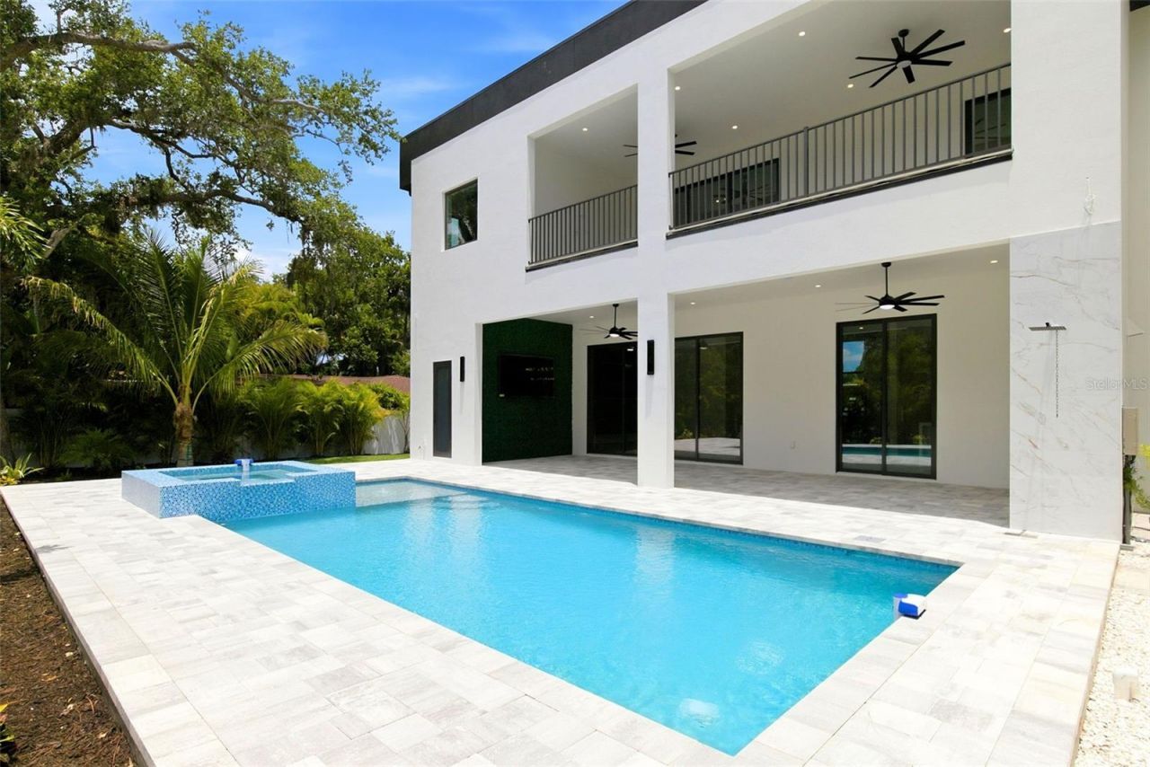 1870 Jasmine Drive, Sarasota, FL 34239 Photo