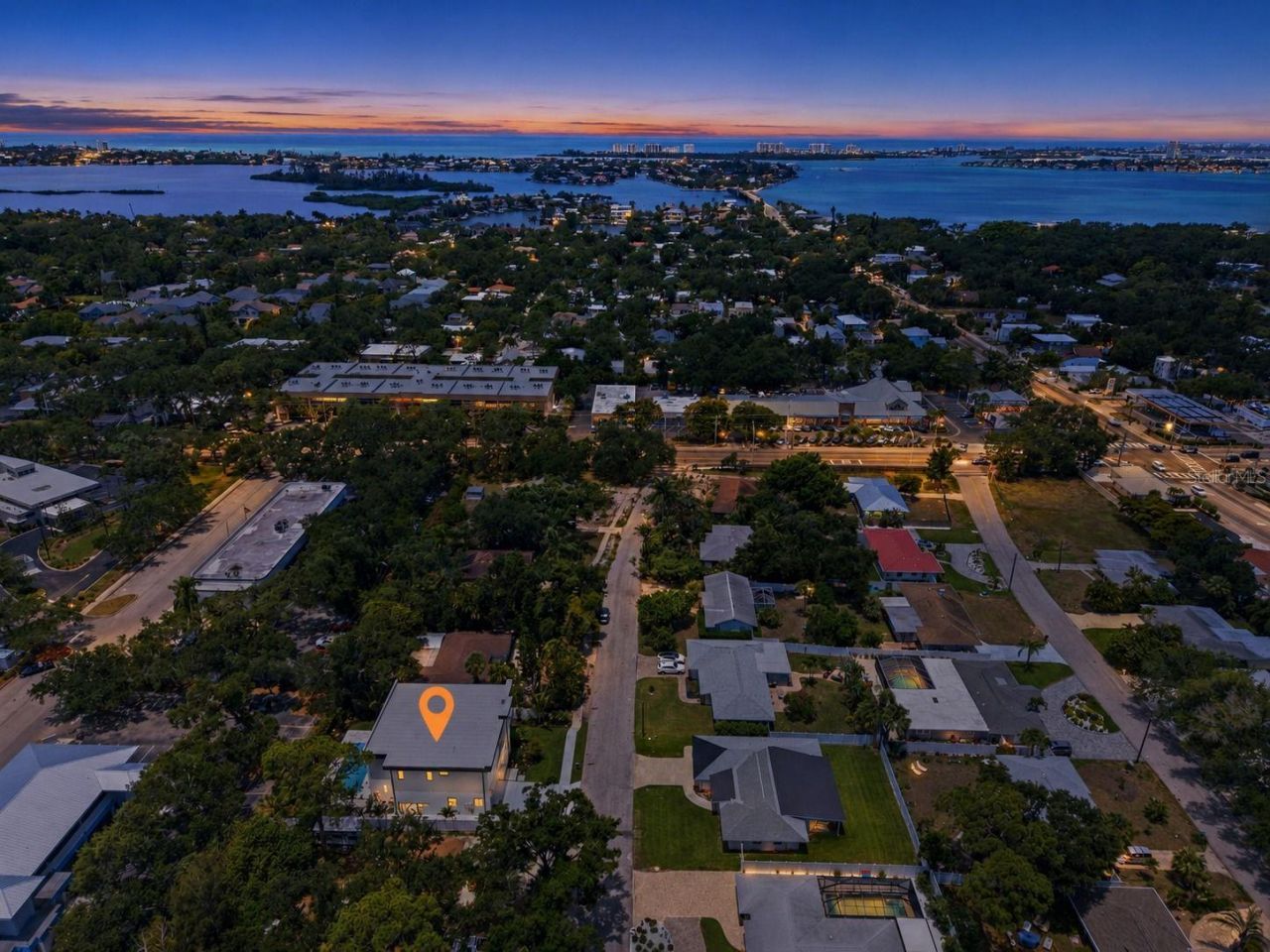 1870 Jasmine Drive, Sarasota, FL 34239 Photo
