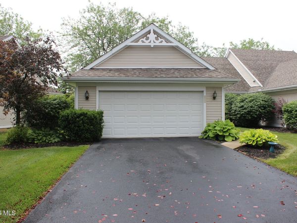 24522 Village Lane, Grand Rapids, OH 43522