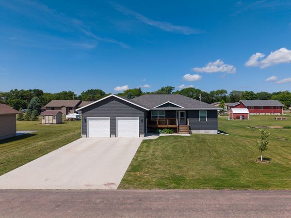 721 Oak St, Alexandria, SD 57311