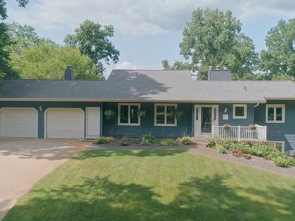 12111 S Sherman Lake Drive, Augusta, MI 49012