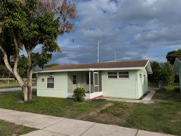 559 Nasturtium Avenue, Sebring, FL 33870