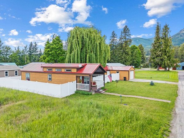 106 A South Ave, Metaline Falls, WA 99153