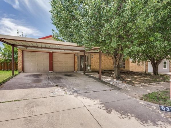 6320 Rebecca Lane , Watauga, TX 76148