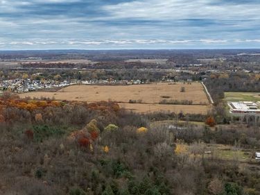 6434 Bristol Road , Swartz Creek, MI 48473