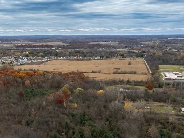 6434 Bristol Road , Swartz Creek, MI 48473